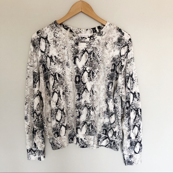 Socialite Tops - Socialite Snake Print Long Sleeve Tee
